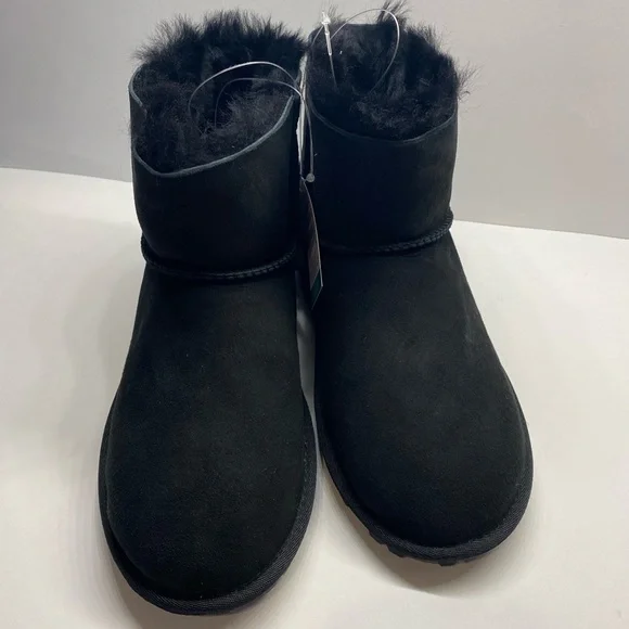 Girl’s Kirkland Signature Shearling Boots Black - Picture 2 of 5